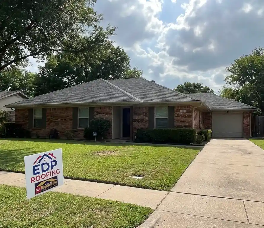 owenwood-home-new-impact-resistent-shingles service illustration of new install of class 4 shingles on owenwood home in dallas